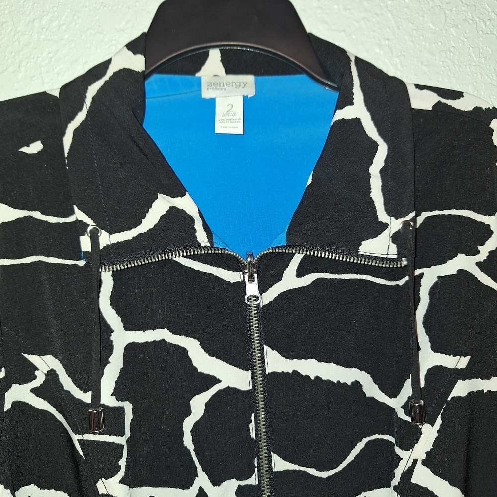 Chico's Zenergy Size 2  Large Black Design Reversible Windbreaker - Picture 4 of 8